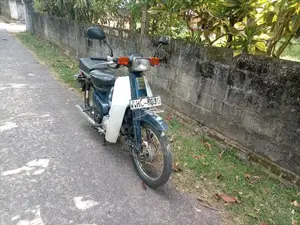 Honda Super Cub Custom 50 2004 Motorbike (Used)