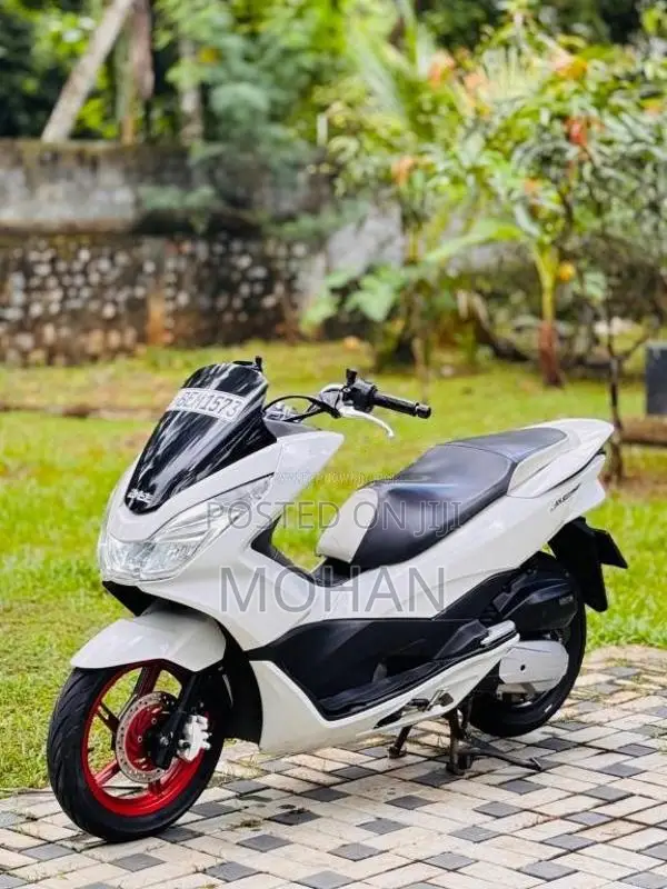 Honda PCX 2014 Motorbike (Used)