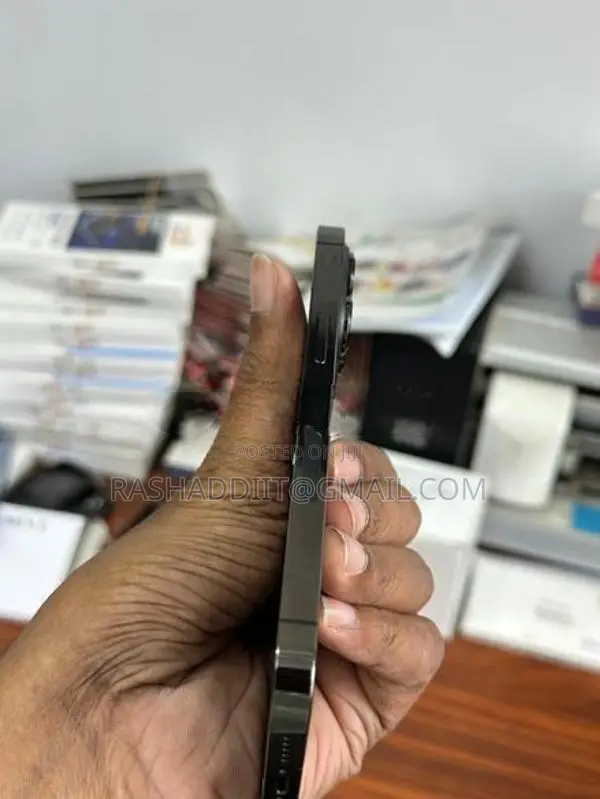 Apple iPhone 13 Pro (Used)