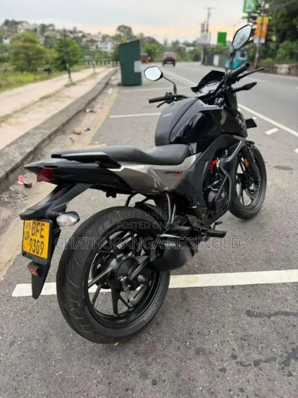 Honda Cb Hornet 2017 Motorbike (Used)