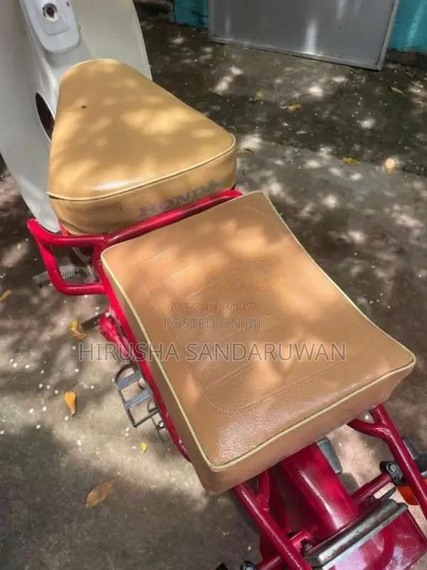 Honda MD 70 1993 Motorbike (Used)