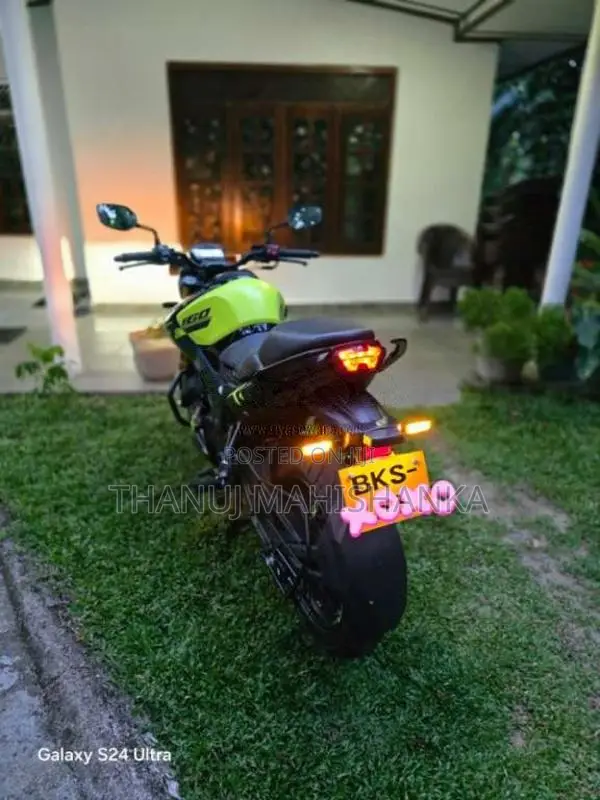 Hero Hunk 160r 4V 2025 Motorbike (Used)