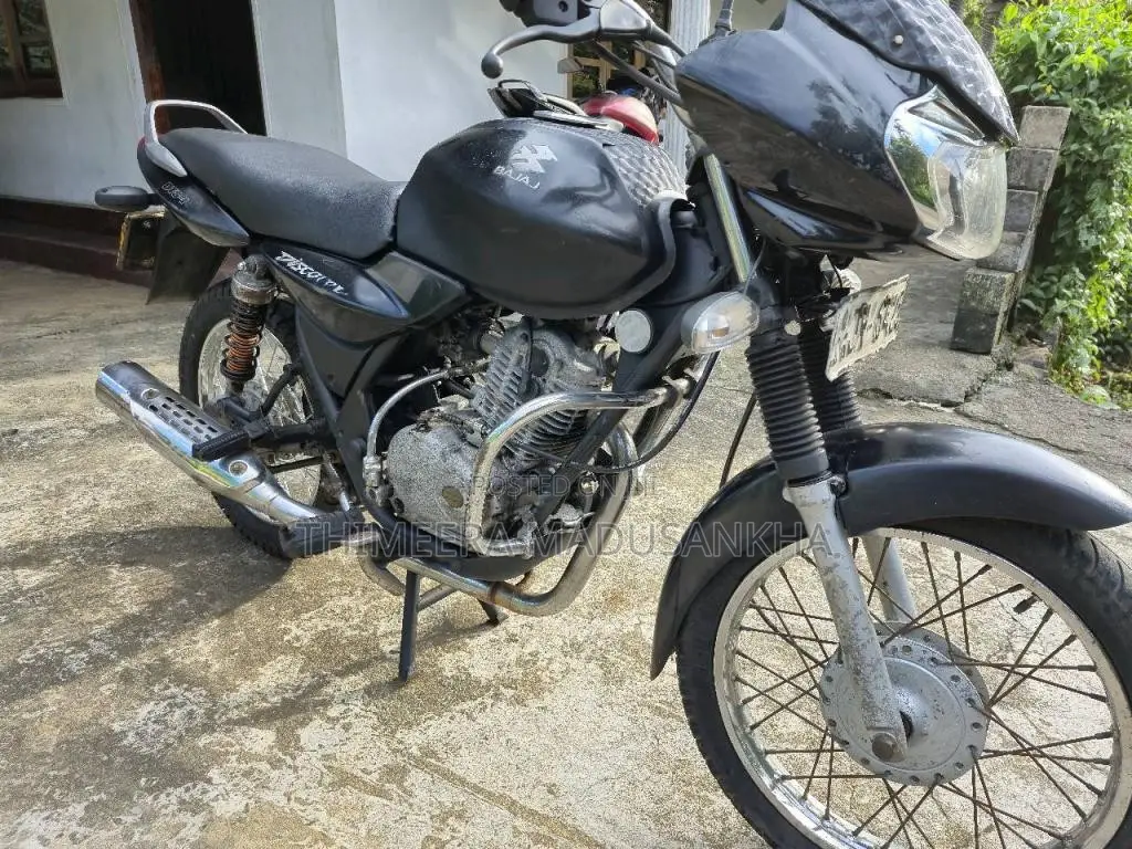 Bajaj Discover 2004 Motorbike (Used)