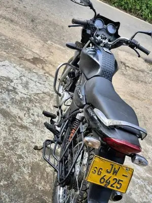 Bajaj Discover 2004 Motorbike (Used)