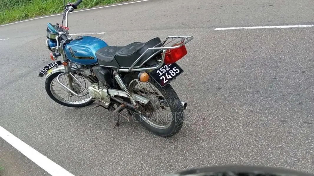Suzuki AX100 1994 Motorbike (Used)
