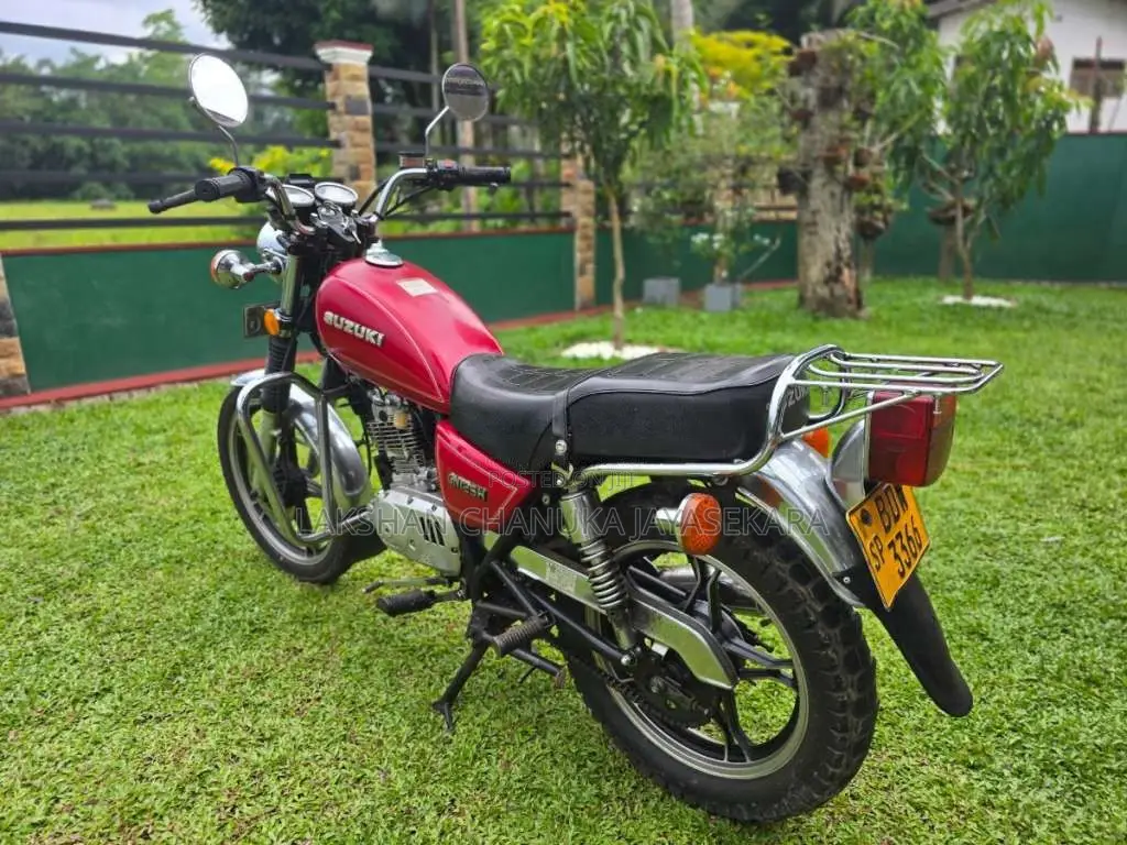 Suzuki GN125 2016 motorcycle (Used)