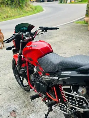Hero-Honda Glamour 2010 Motorbike (Used)