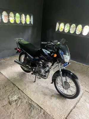 Bajaj CT-100 2016 Motorbike (Used)
