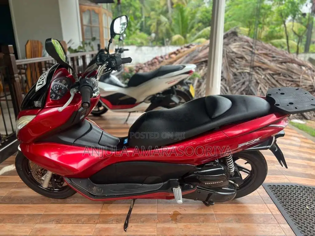 Honda Pcx 2016 Motorbike (Used)