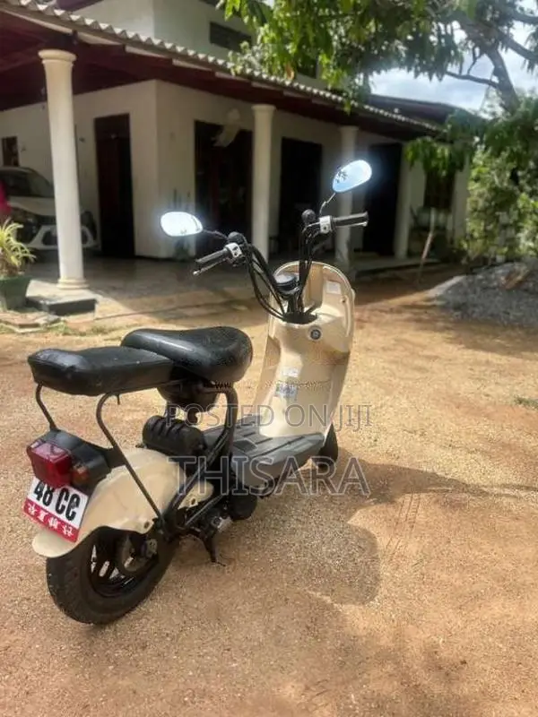 Suzuki Choi Nori 2022 Motorbike (Used)