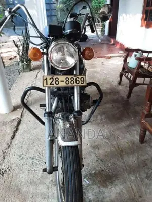 Honda CM 125 1990 Motorbike (Used)