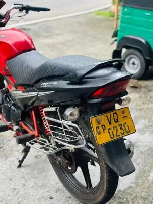 Hero-Honda Glamour 2010 Motorbike (Used)