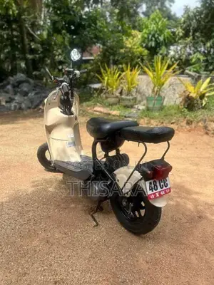Suzuki Choi Nori 2022 Motorbike (Used)