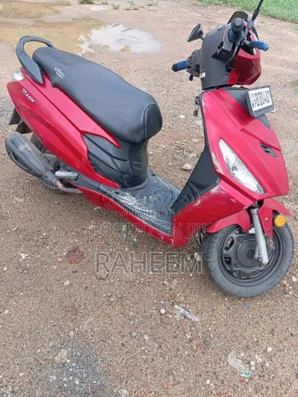 Hero Dash 2016 Motorbike (Used)