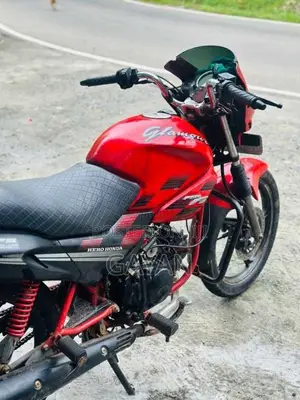 Hero-Honda Glamour 2010 Motorbike (Used)