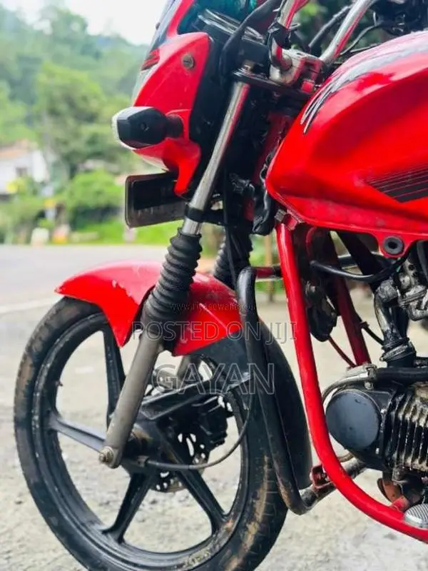 Hero-Honda Glamour 2010 Motorbike (Used)