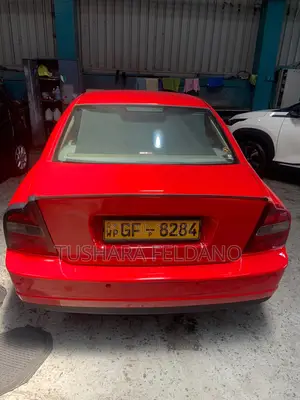 Volvo S80 2.4 T 2002 Red