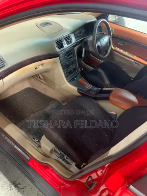 Volvo S80 2.4 T 2002 Red
