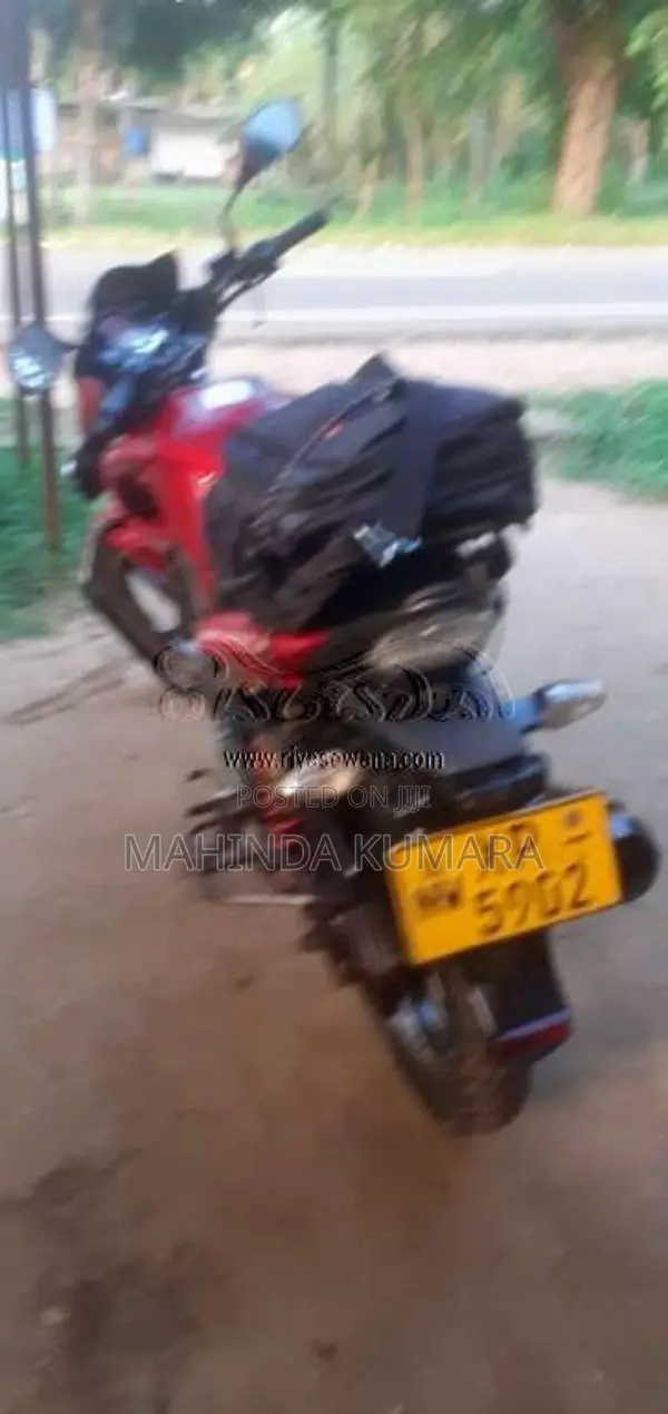 Hero-Honda Hunk 2011 Motorbike (Used)