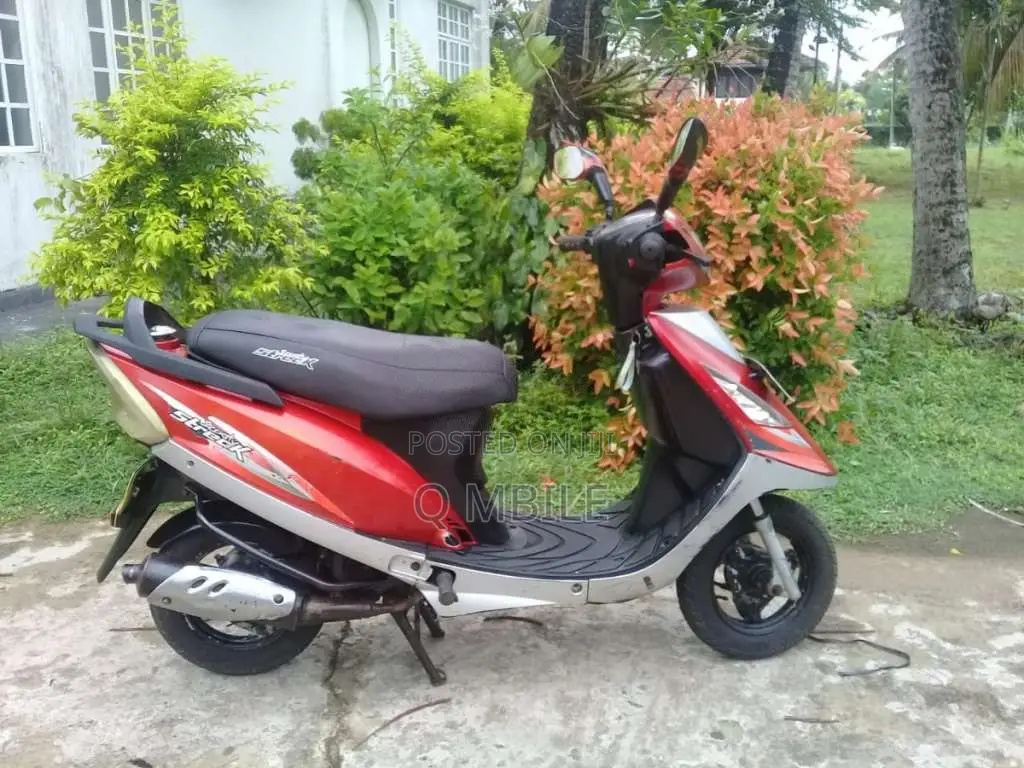 TVS Scooty Streak 2011 Motorbike (Used)