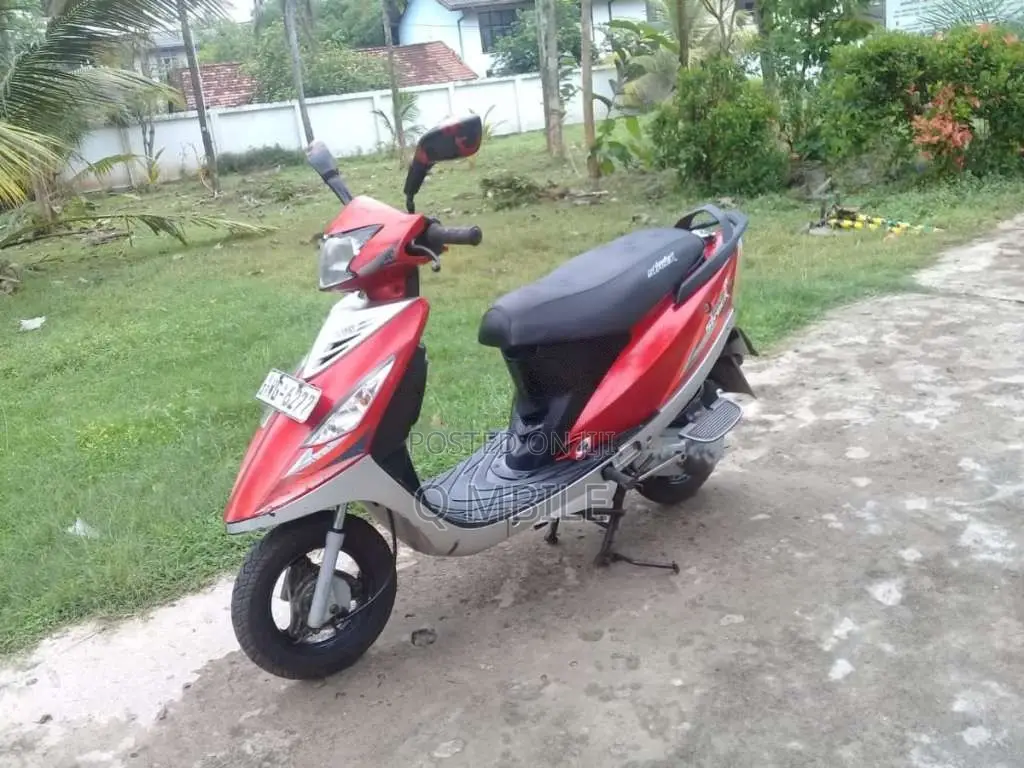 TVS Scooty Streak 2011 Motorbike (Used)