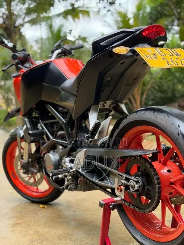 KTM Duke 200 Japan 2021 Motorbike (Used)