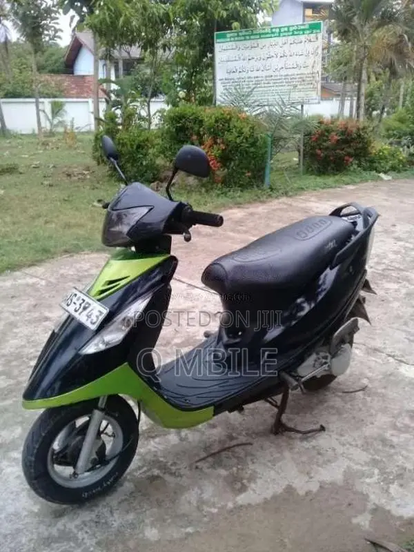 TVS Scooty Streak 2012 Motorbike (Used)