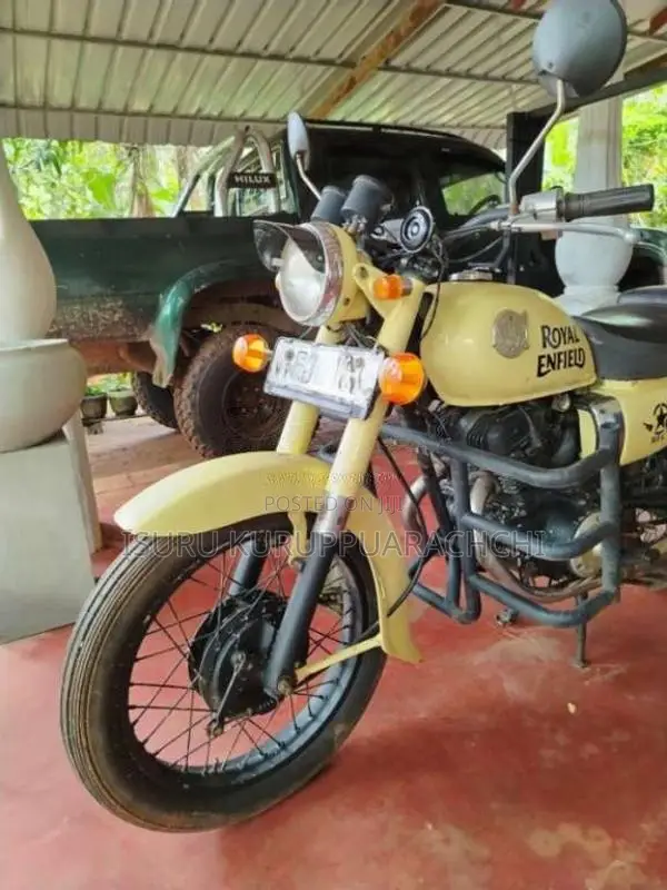 Honda CD 125 Twin 2001 Motorbike (Used)