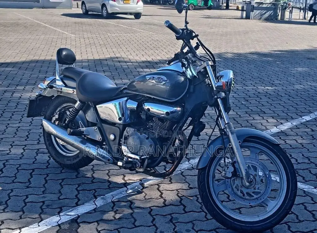 Honda SHADOW PHANTOM 200 2014 Motorbike (Used)