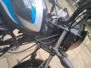 Bajaj Discover 2024 Motorbike (Used)