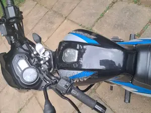Bajaj Discover 2024 Motorbike (Used)
