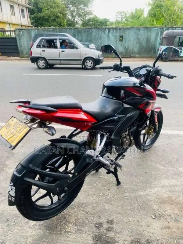Bajaj Pulsar NS150 2016 Motorbike (Used)