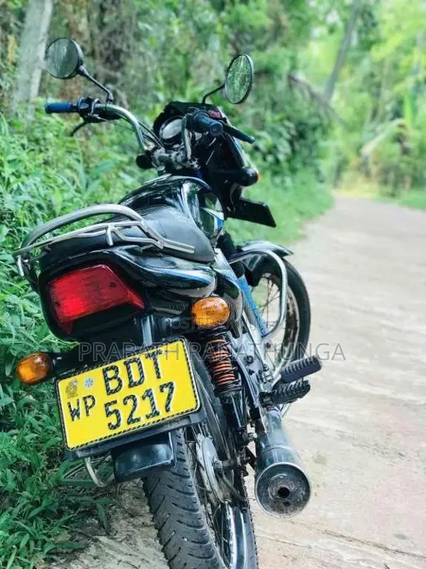 Bajaj CT-100 2016 Motorbike (Used)