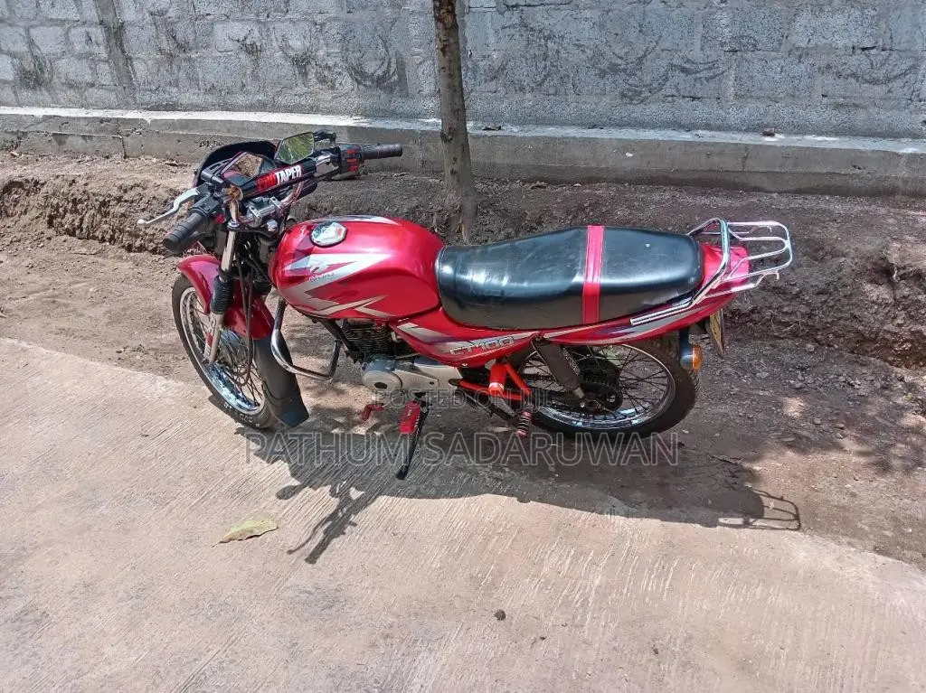Bajaj CT-100 2005 Motorbike (Used)