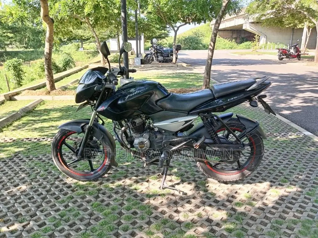 Bajaj Pulsar 2011 Motorbike (Used)