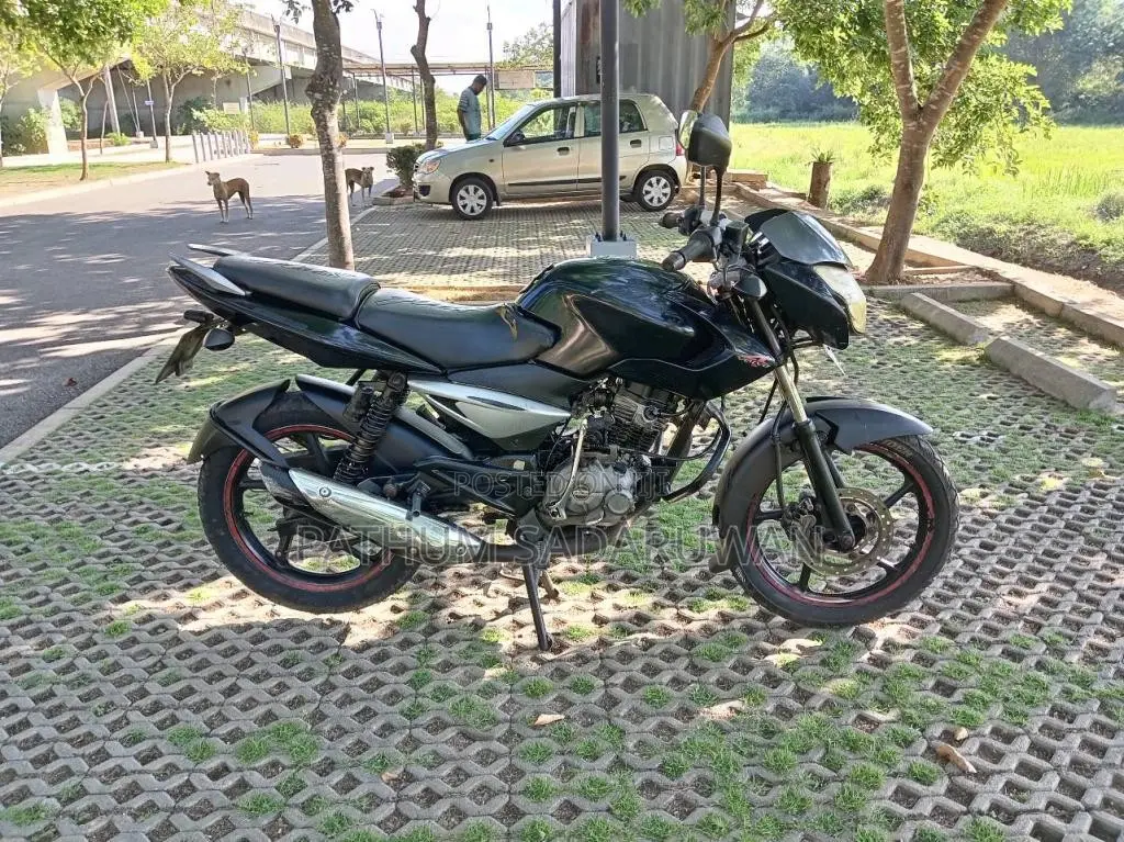 Bajaj Pulsar 2011 Motorbike (Used)