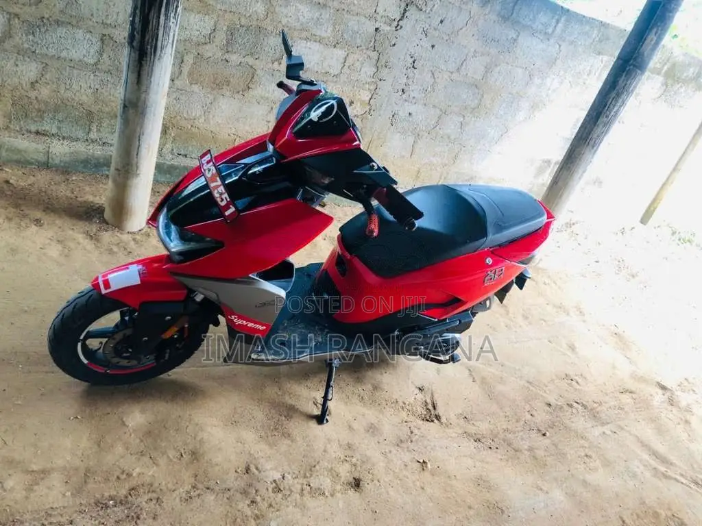 Hero Xoom 2025 Motorbike (Used)