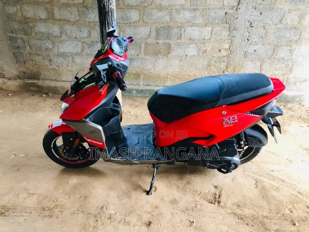 Hero Xoom 2025 Motorbike (Used)