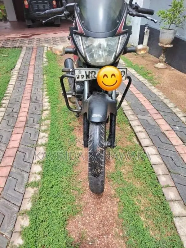 Hero-Honda Glamour 2010 Motorbike (Used)