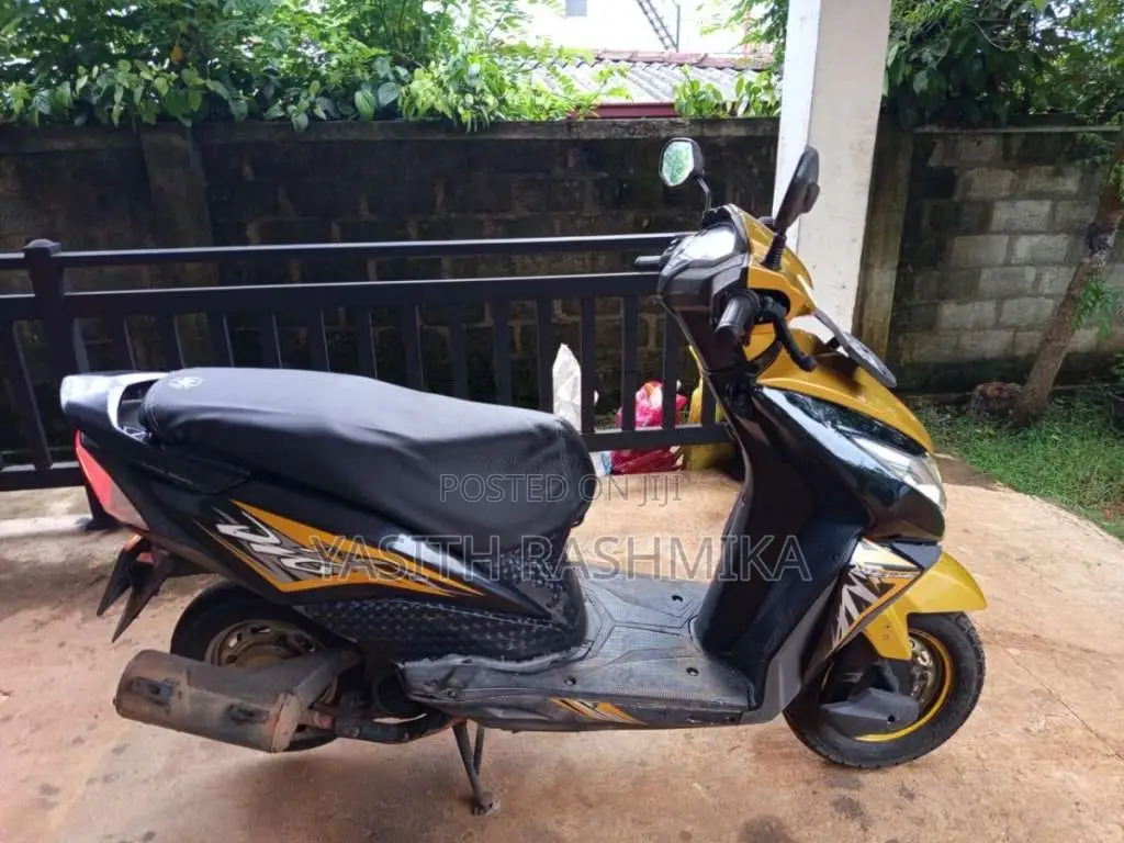 Honda Dio 2019 Motorbike (Used)