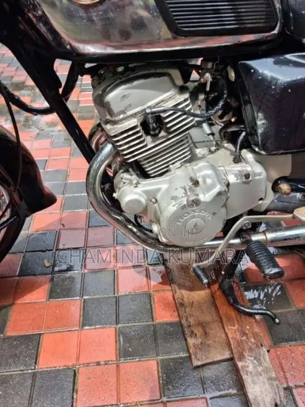Honda CD125 2000 Motorbike (Used)