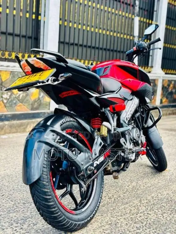 Bajaj Pulsar NS160 2017 Motorbike (Used)