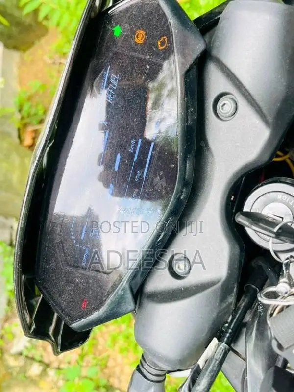 Bajaj Pulsar N160 2025 Motorbike (Used)