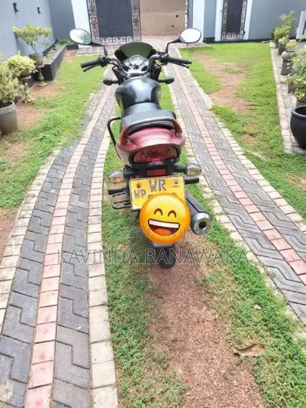 Hero-Honda Glamour 2010 Motorbike (Used)