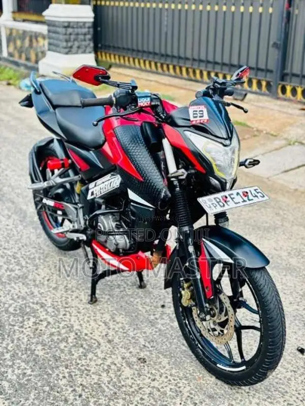Bajaj Pulsar NS160 2017 Motorbike (Used)