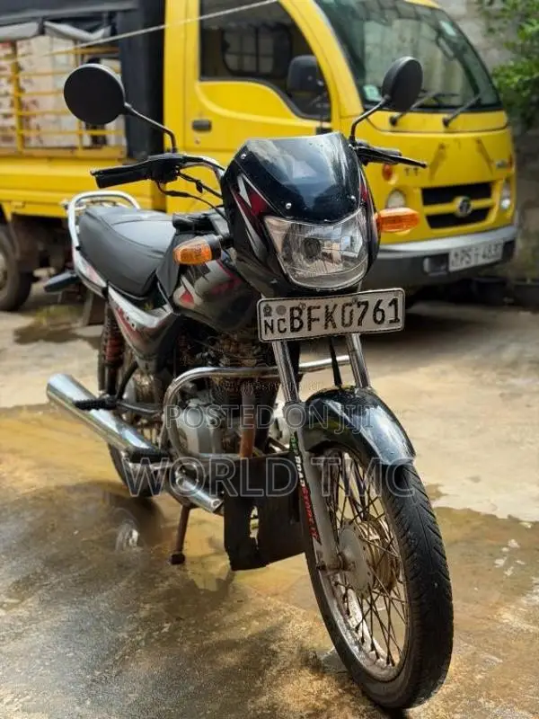 Bajaj CT-100 2017 Motorbike (Used)