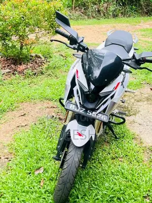 Bajaj Pulsar N160 2025 Motorbike (Used)