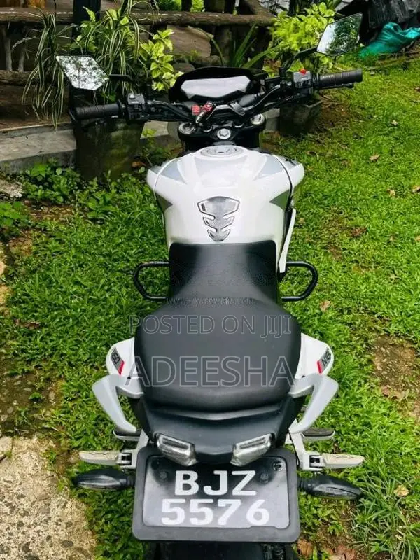 Bajaj Pulsar N160 2025 Motorbike (Used)