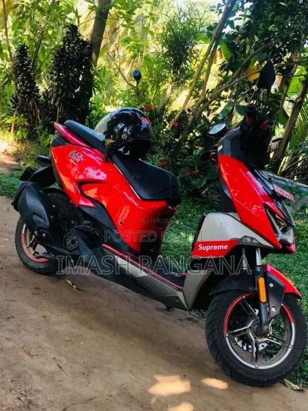 Hero Xoom 2025 Motorbike (Used)