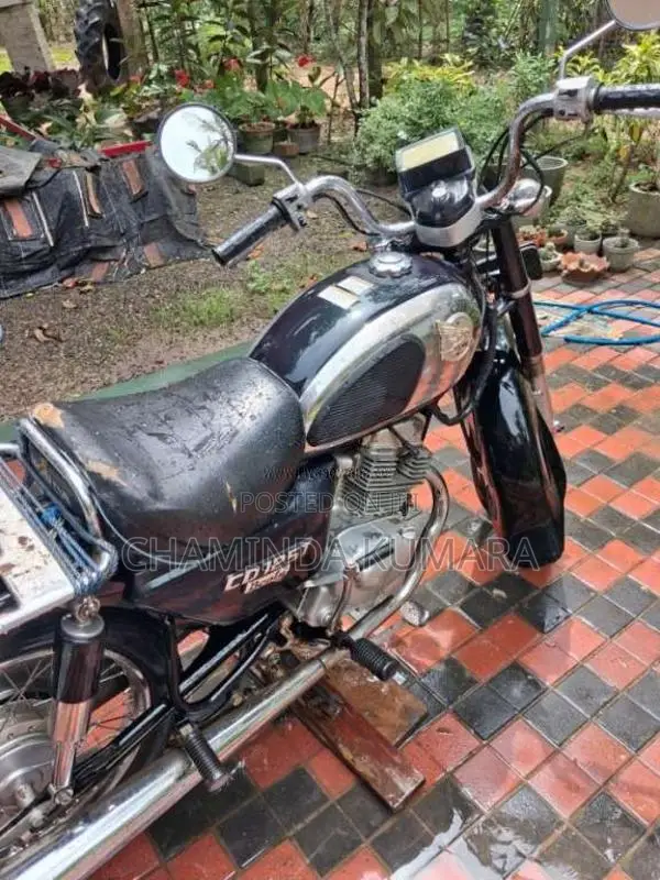 Honda CD125 2000 Motorbike (Used)